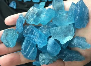 tac-dung-vong-tay-phong-thuy-Aquamarine